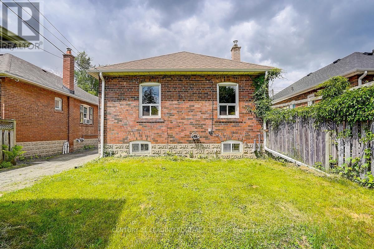 1173 ISLINGTON AVENUE EAST Image 8