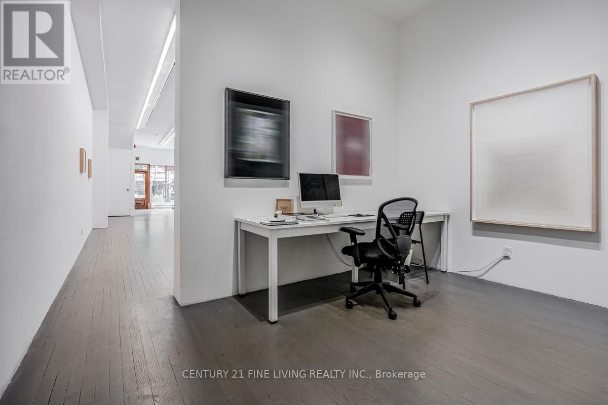 3048 DUNDAS STREET WEST Image 11