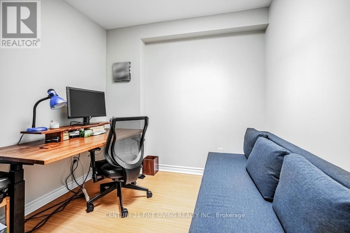3048 DUNDAS STREET WEST Image 32