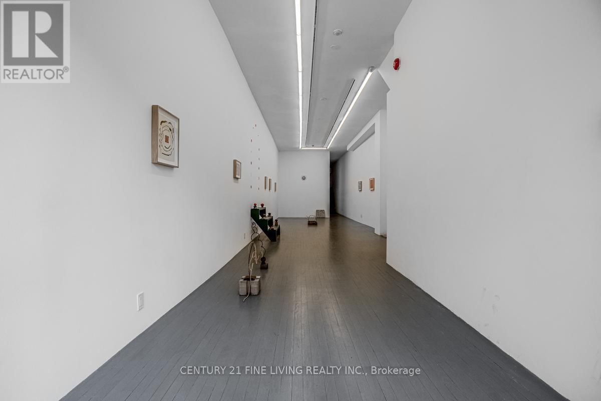 3048 DUNDAS STREET WEST Image 9