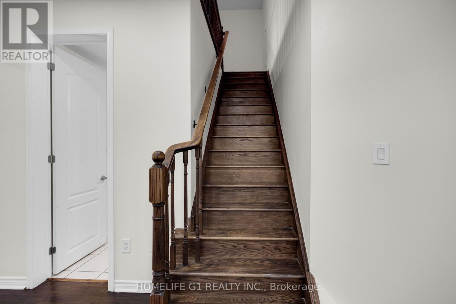 158 THORNBUSH BOULEVARD Image 13