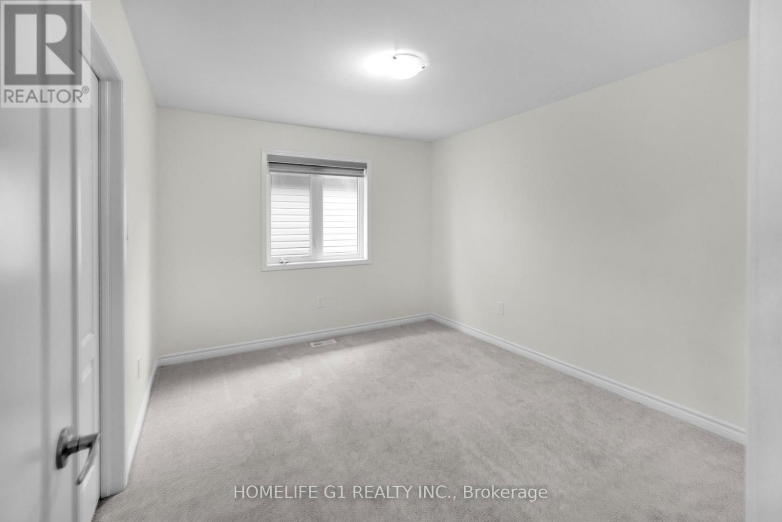 158 THORNBUSH BOULEVARD Image 20