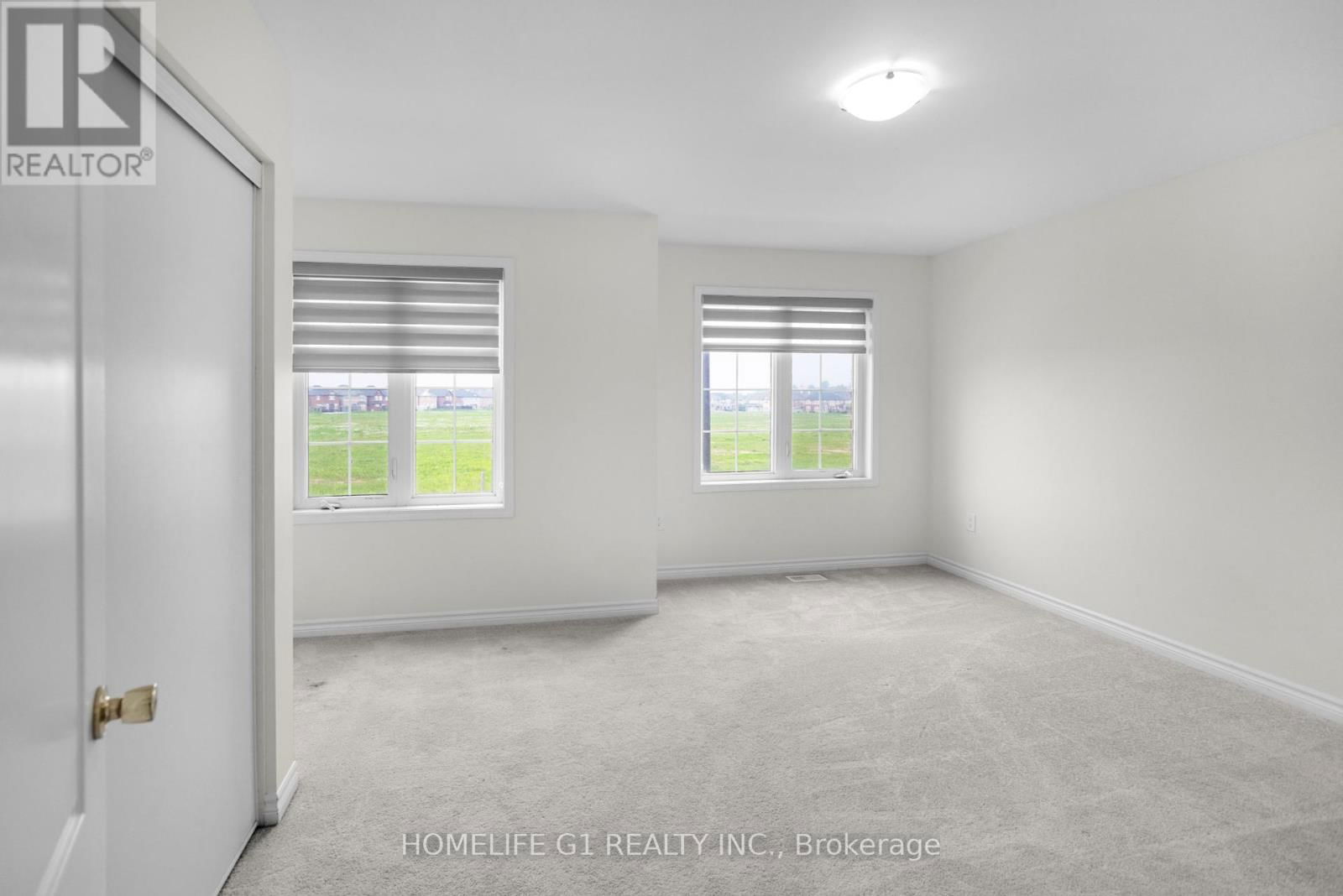158 THORNBUSH BOULEVARD Image 24