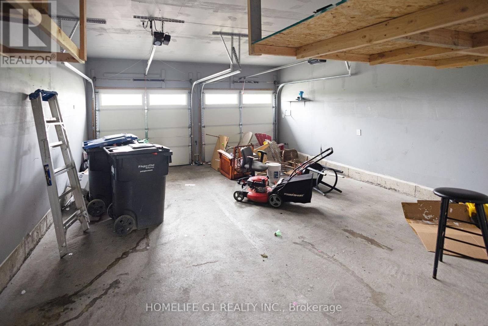158 THORNBUSH BOULEVARD Image 37