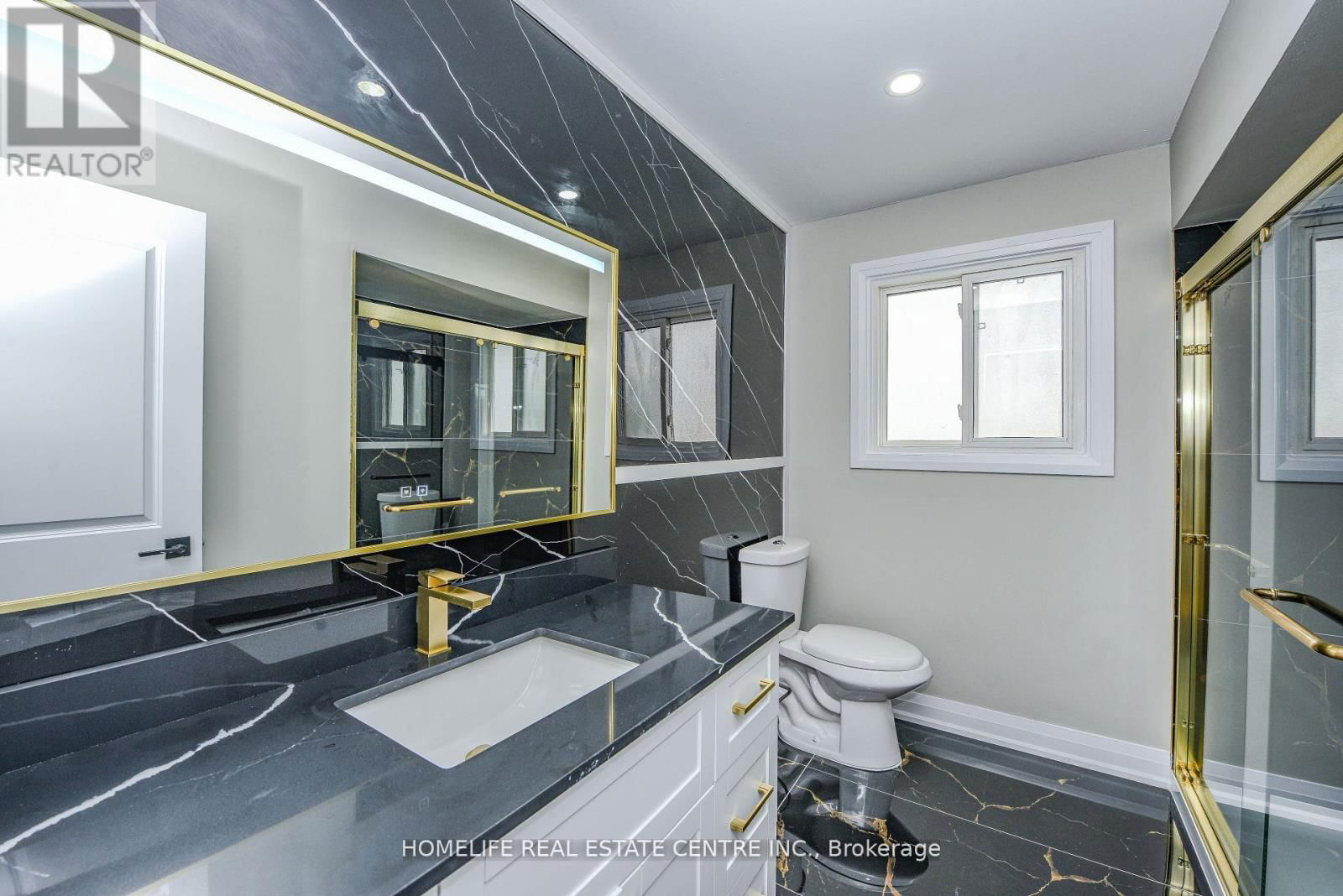 37 NEWLYN CRESCENT Image 17