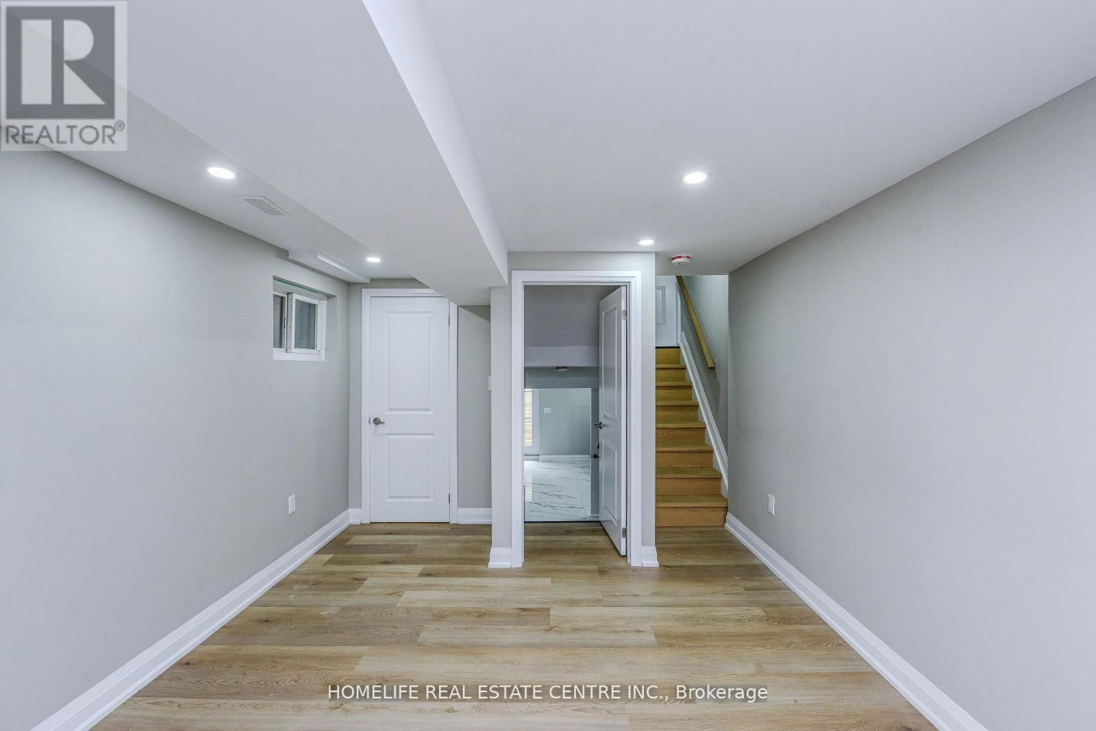 37 NEWLYN CRESCENT Image 38