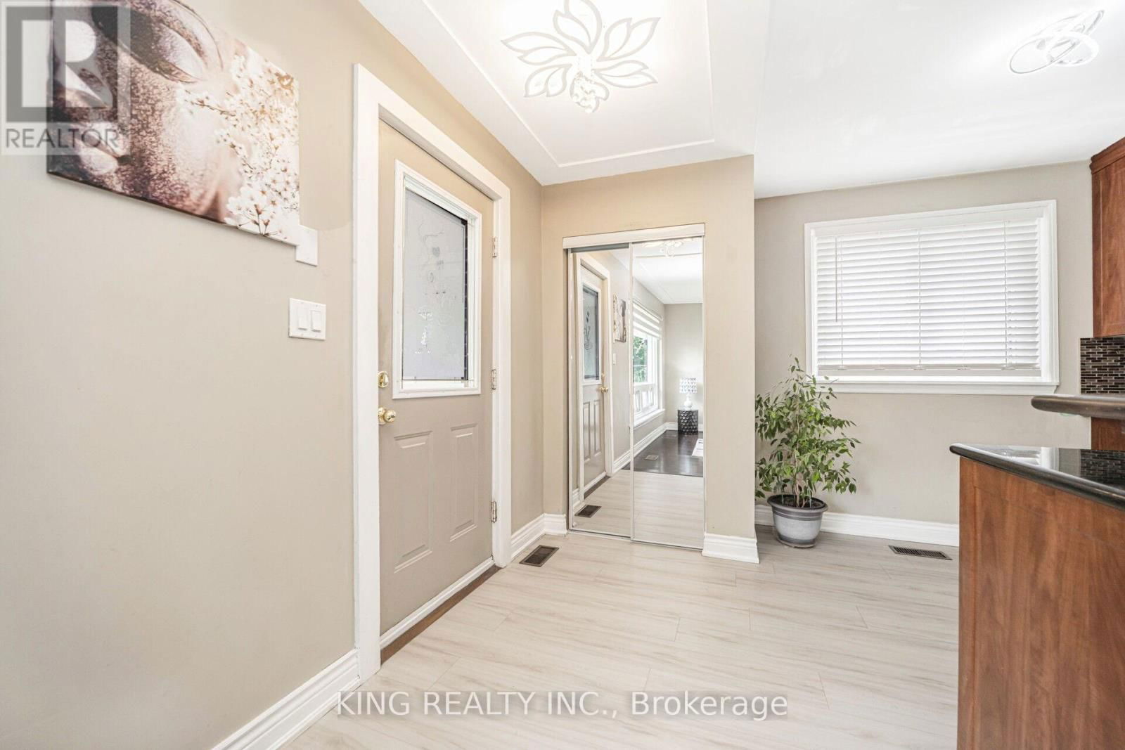 26 DAVENPORT CRESCENT Image 12