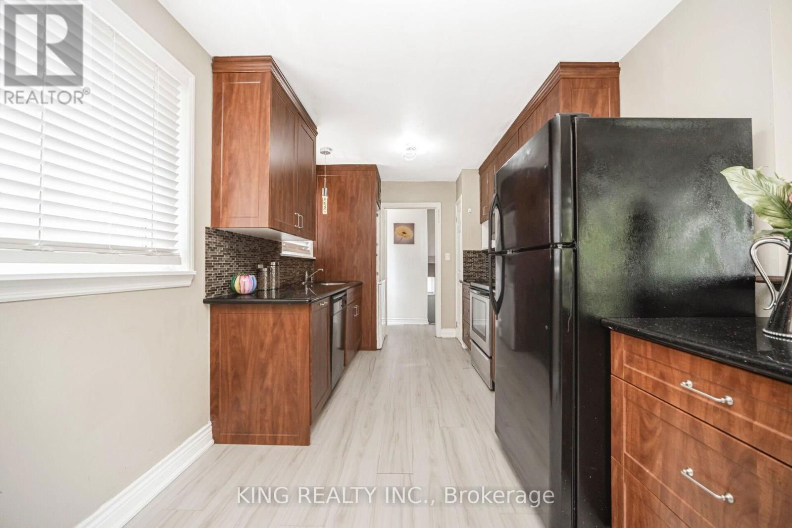26 DAVENPORT CRESCENT Image 14