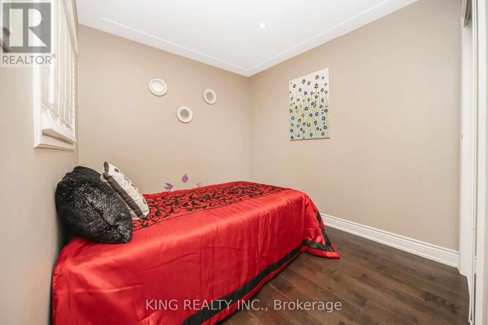 26 DAVENPORT CRESCENT Image 20
