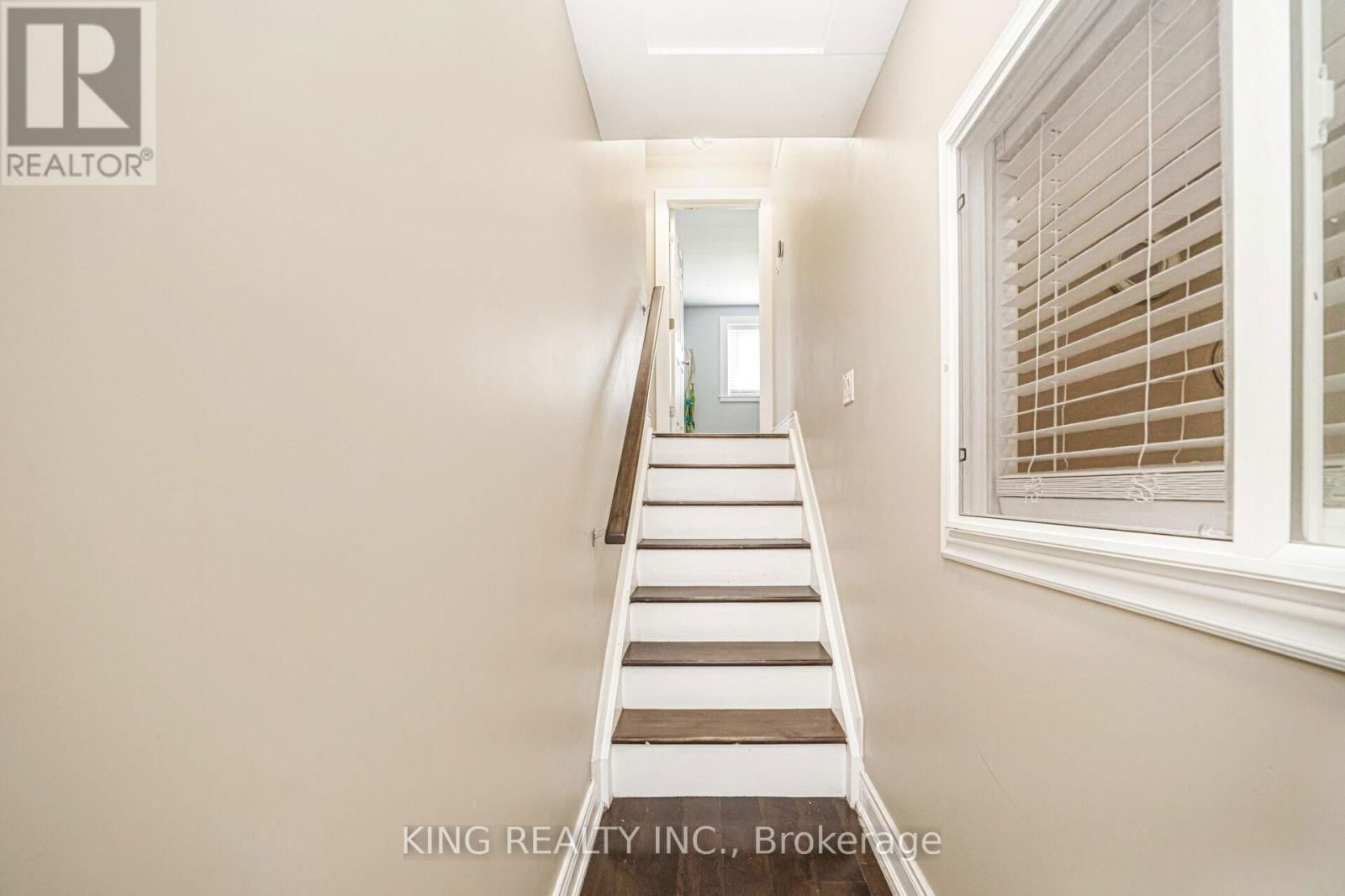 26 DAVENPORT CRESCENT Image 22