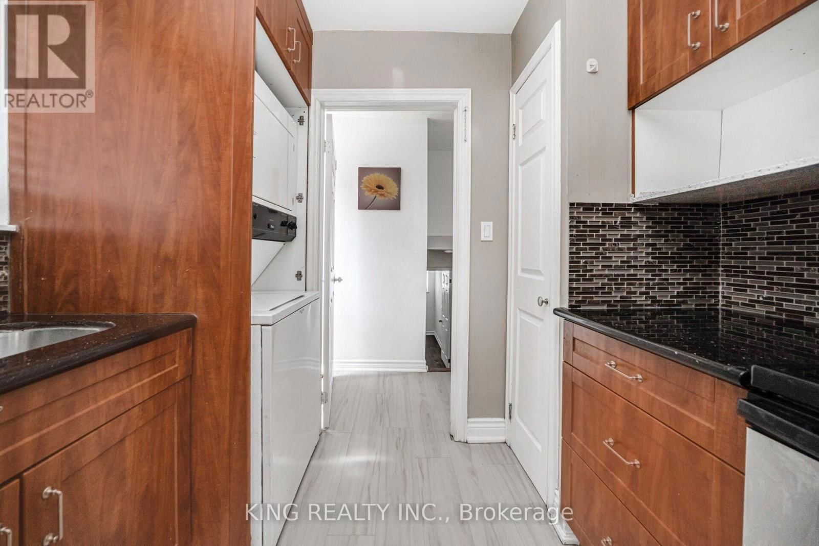 26 DAVENPORT CRESCENT Image 31
