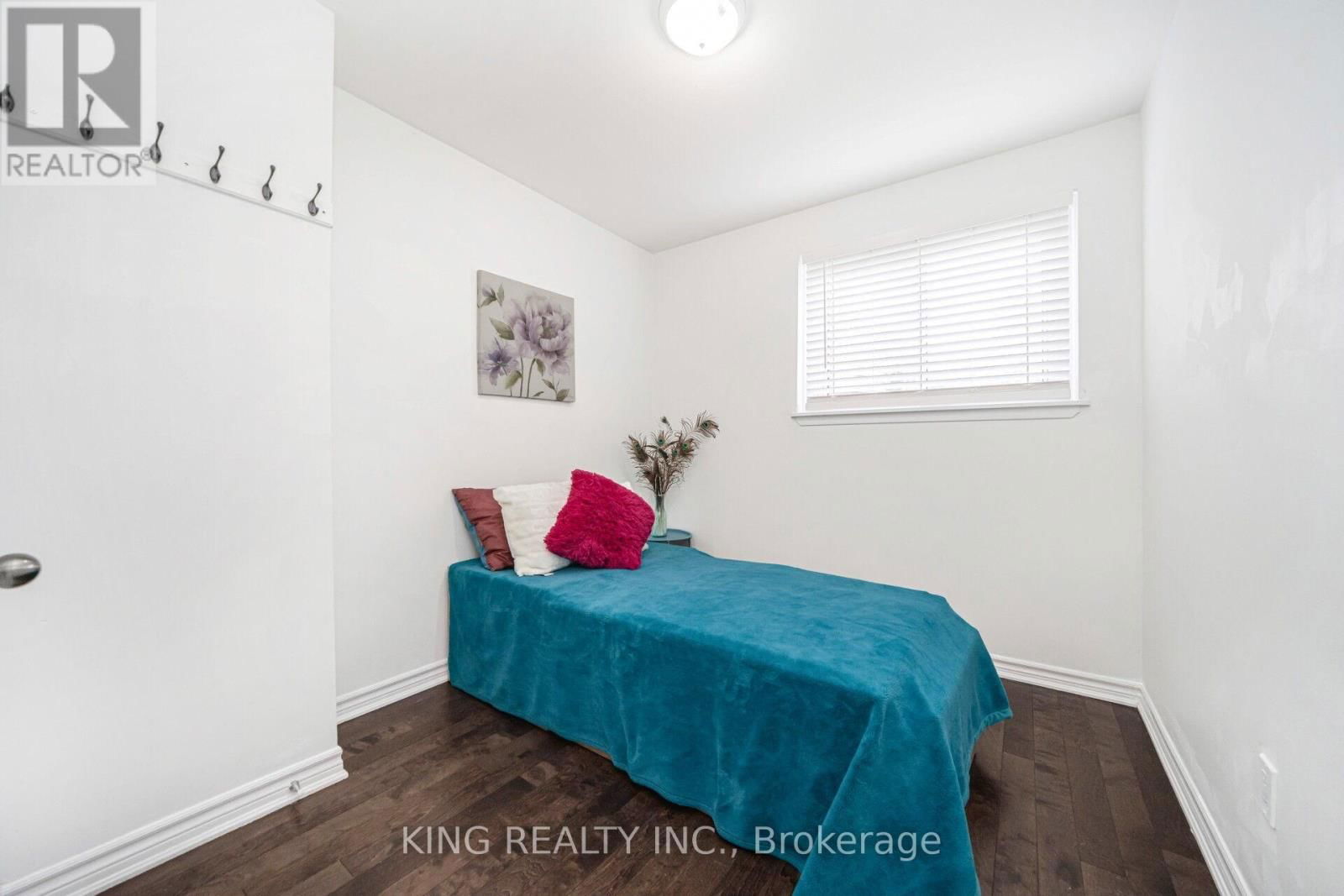 26 DAVENPORT CRESCENT Image 34