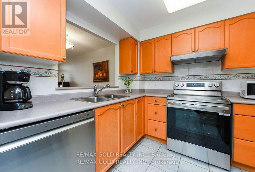 2411 - 100 BURLOAK DRIVE Image 11