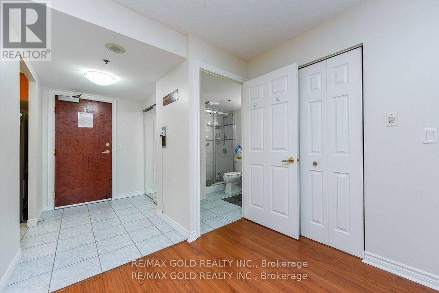 2411 - 100 BURLOAK DRIVE Image 20