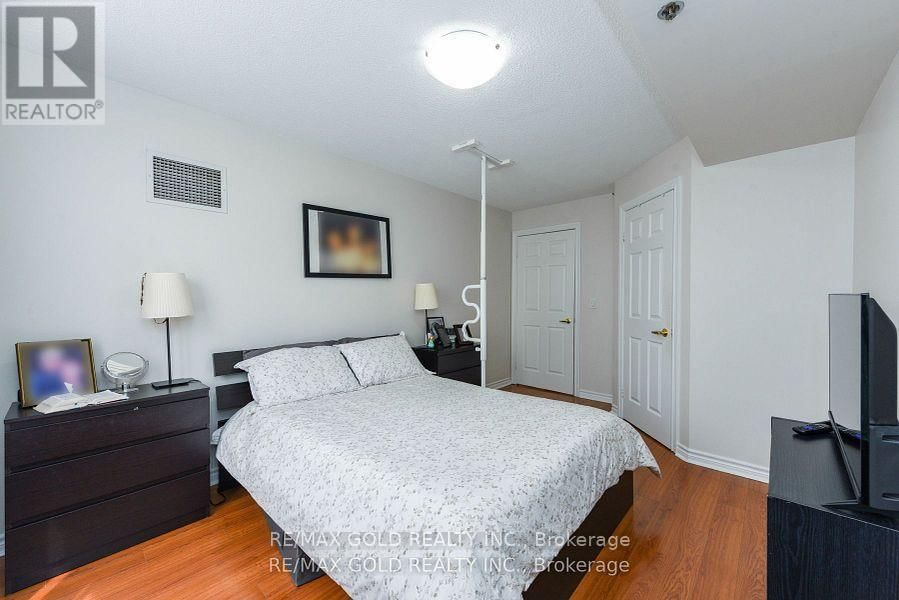 2411 - 100 BURLOAK DRIVE Image 23