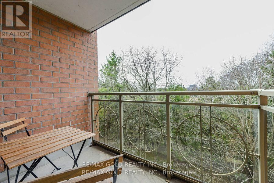 2411 - 100 BURLOAK DRIVE Image 25