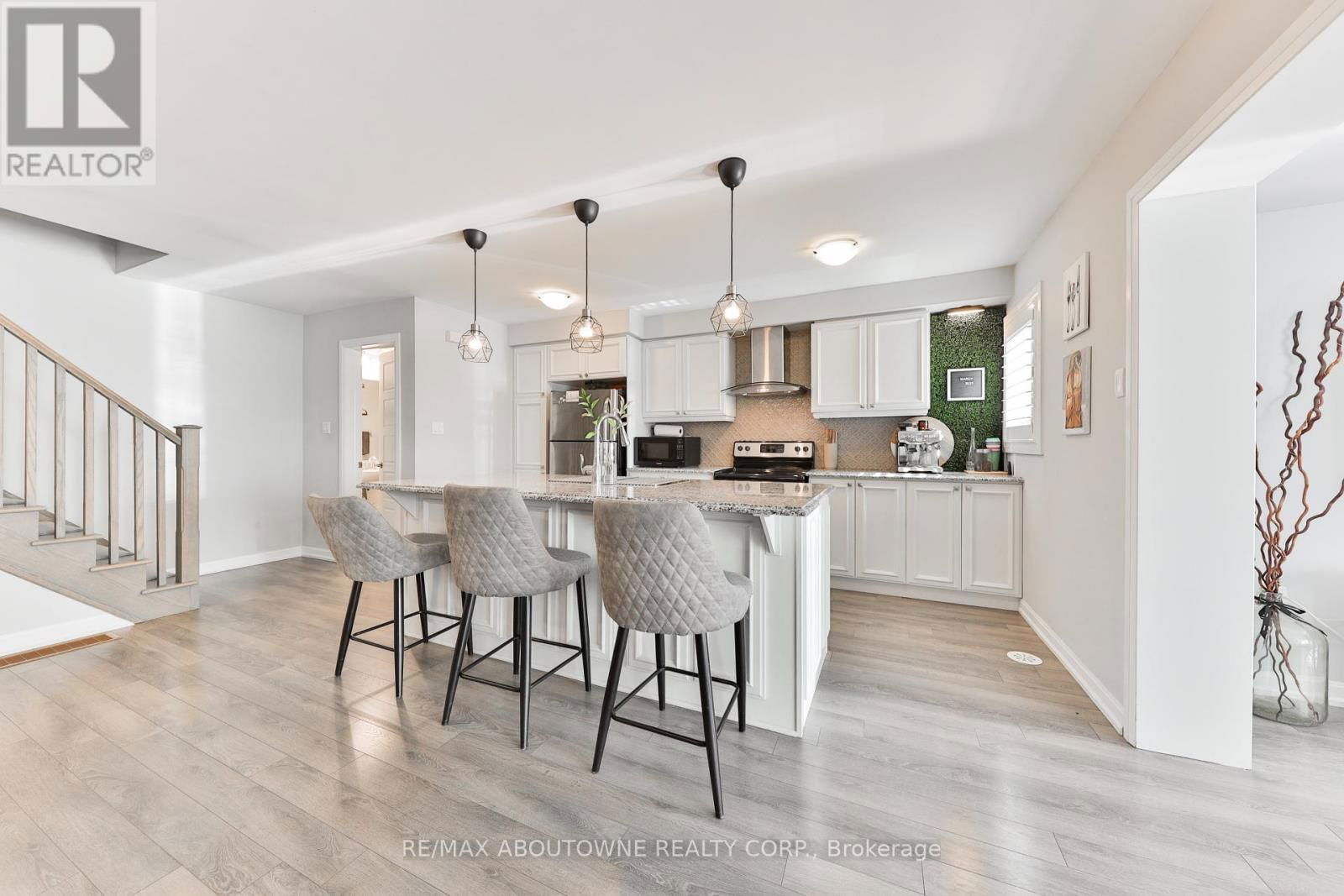 299 JEMIMA DRIVE Image 16