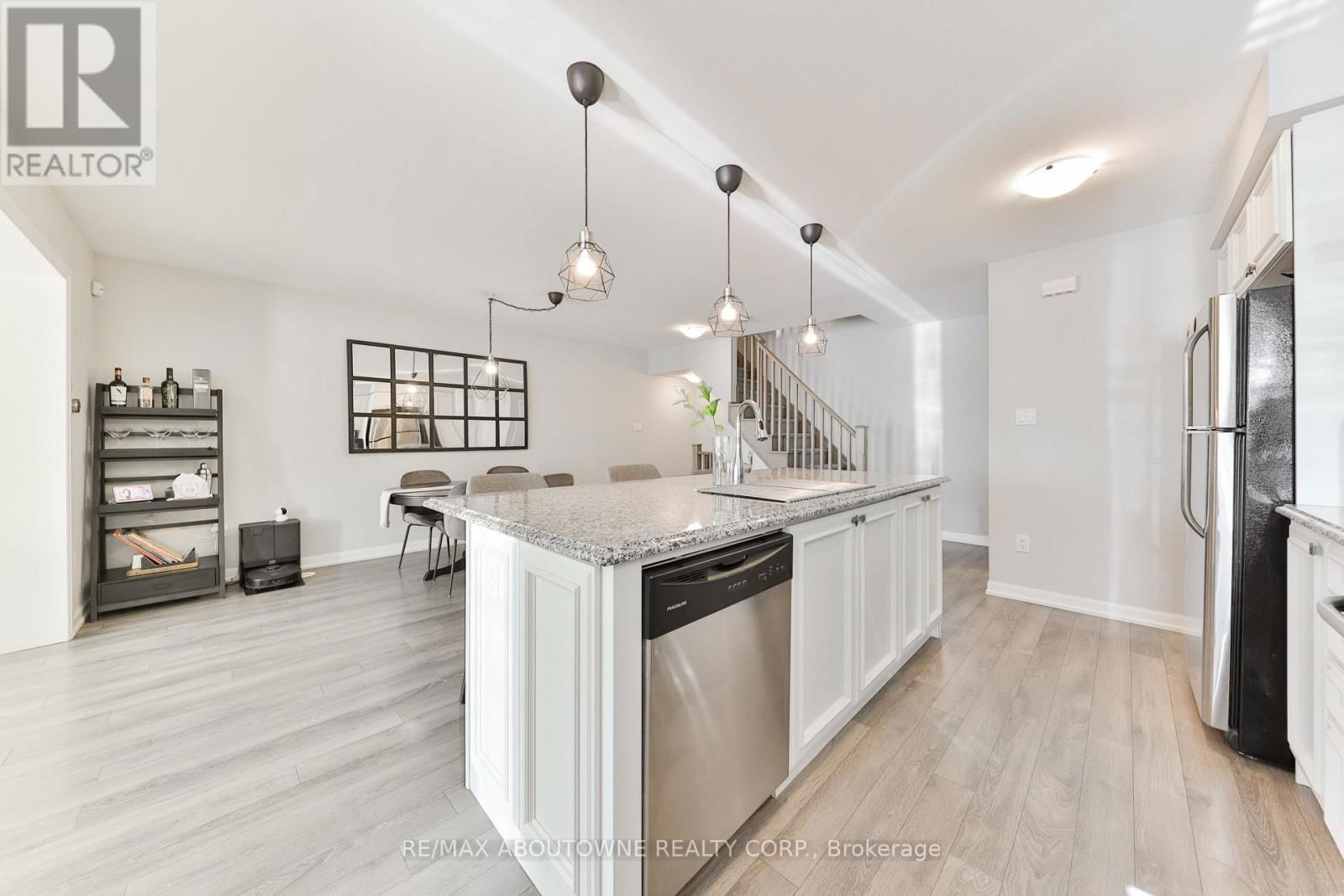 299 JEMIMA DRIVE Image 19