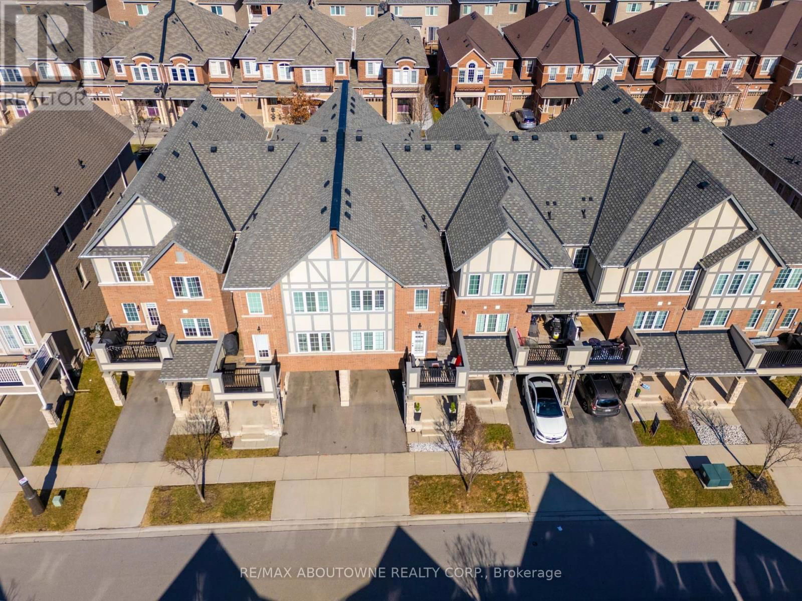 299 JEMIMA DRIVE Image 2