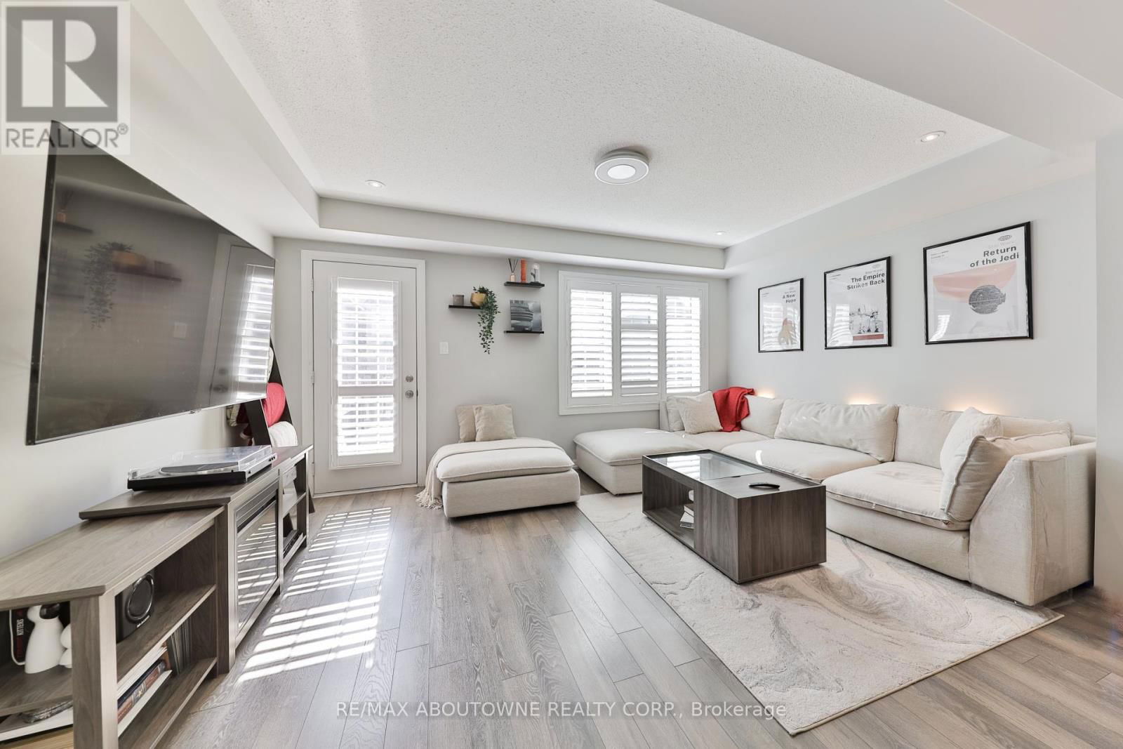 299 JEMIMA DRIVE Image 23