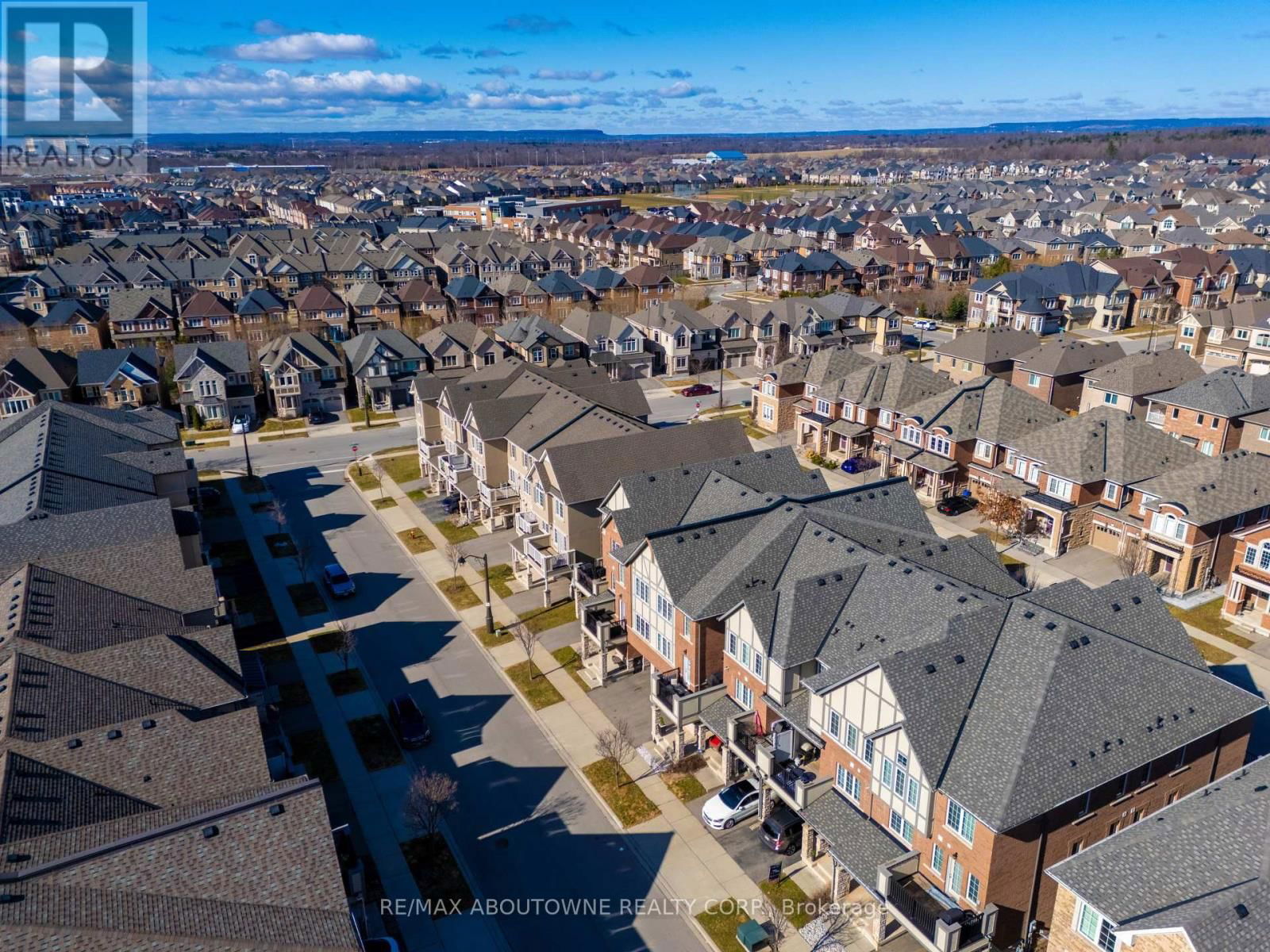 299 JEMIMA DRIVE Image 3
