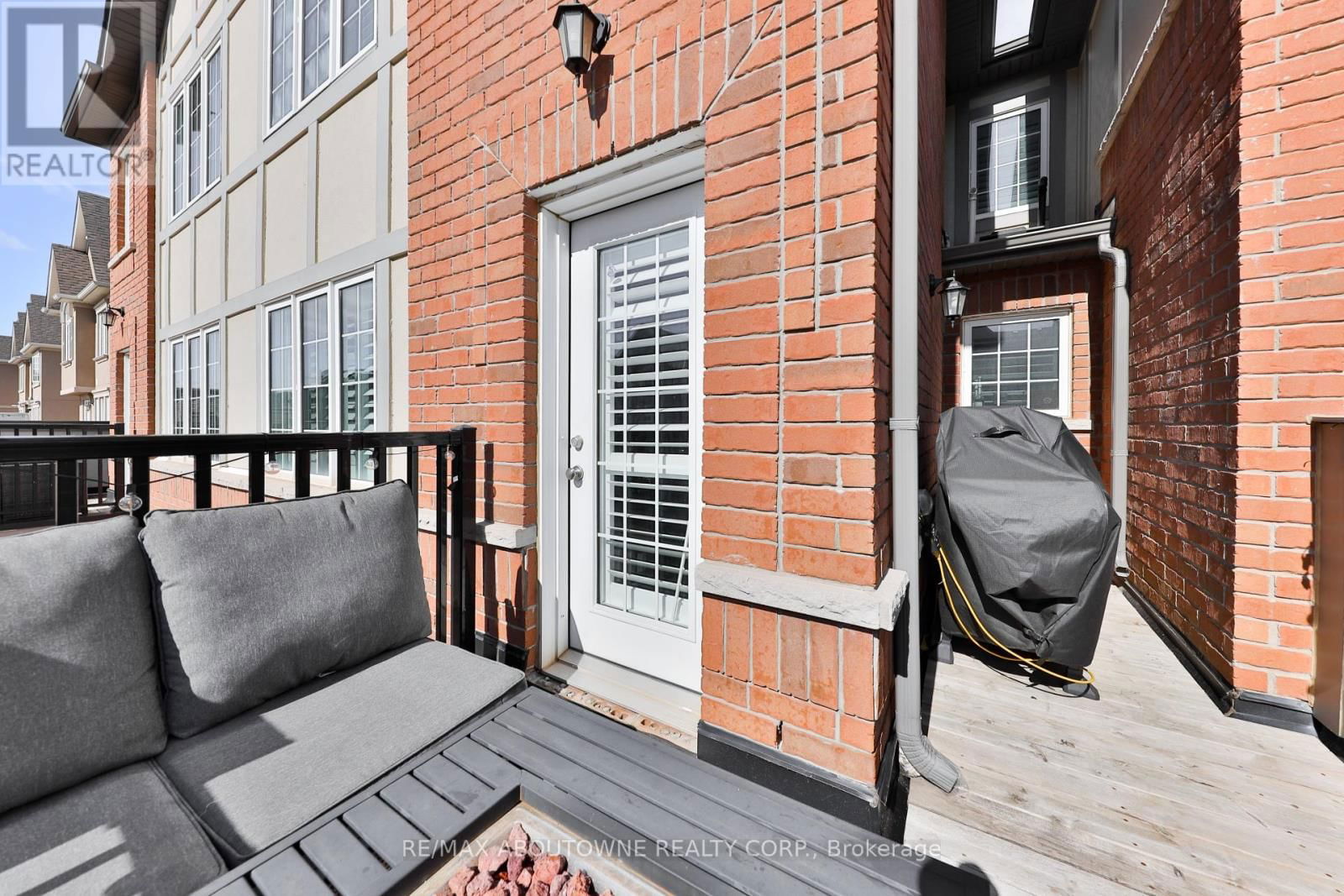 299 JEMIMA DRIVE Image 38