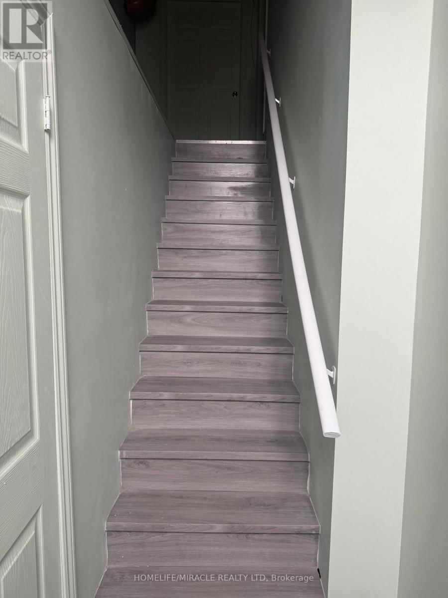 29 - 5359 TIMBERLEA BOULEVARD Image 2