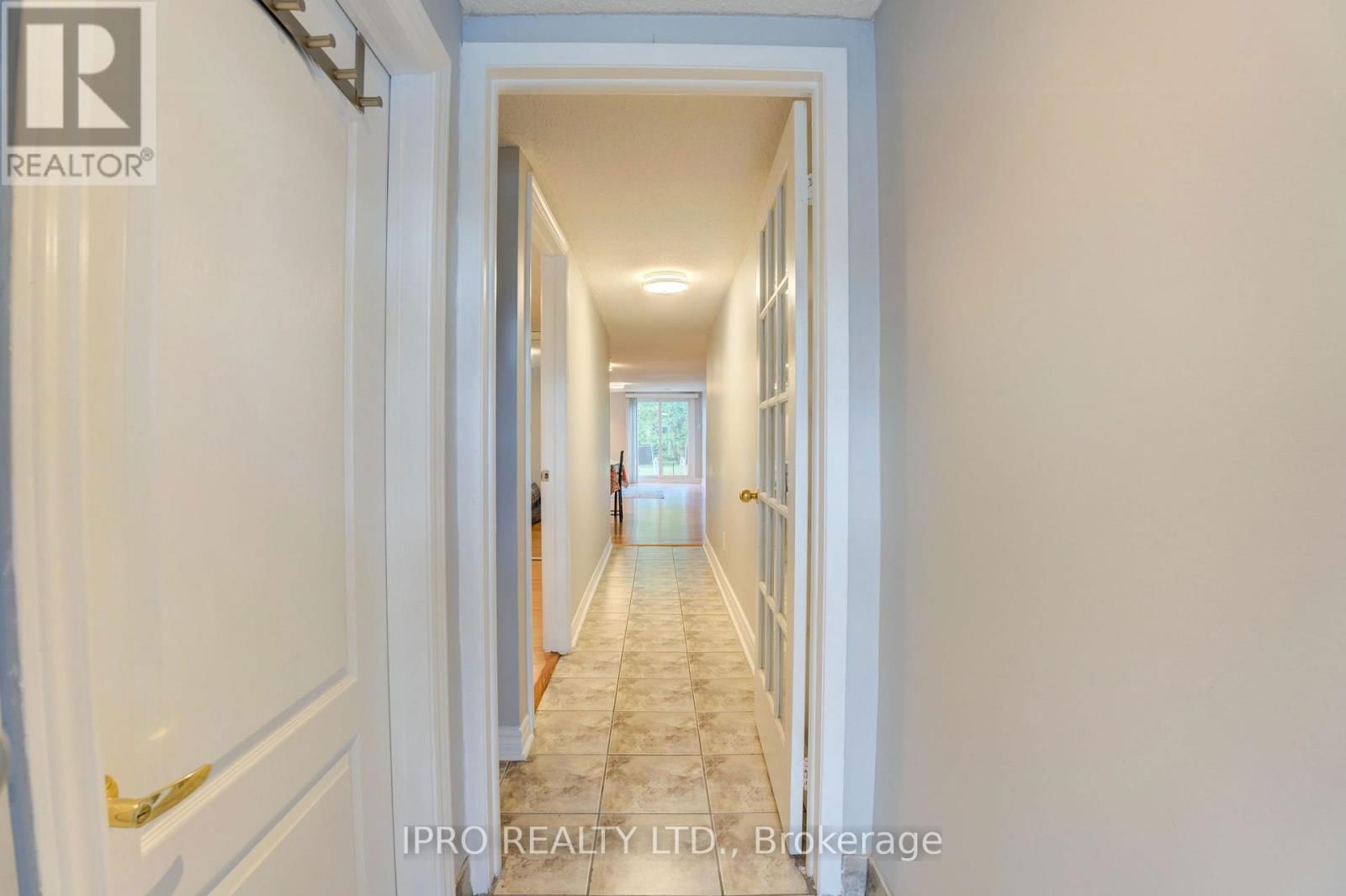 208 MEADOWS BOULEVARD Image 19
