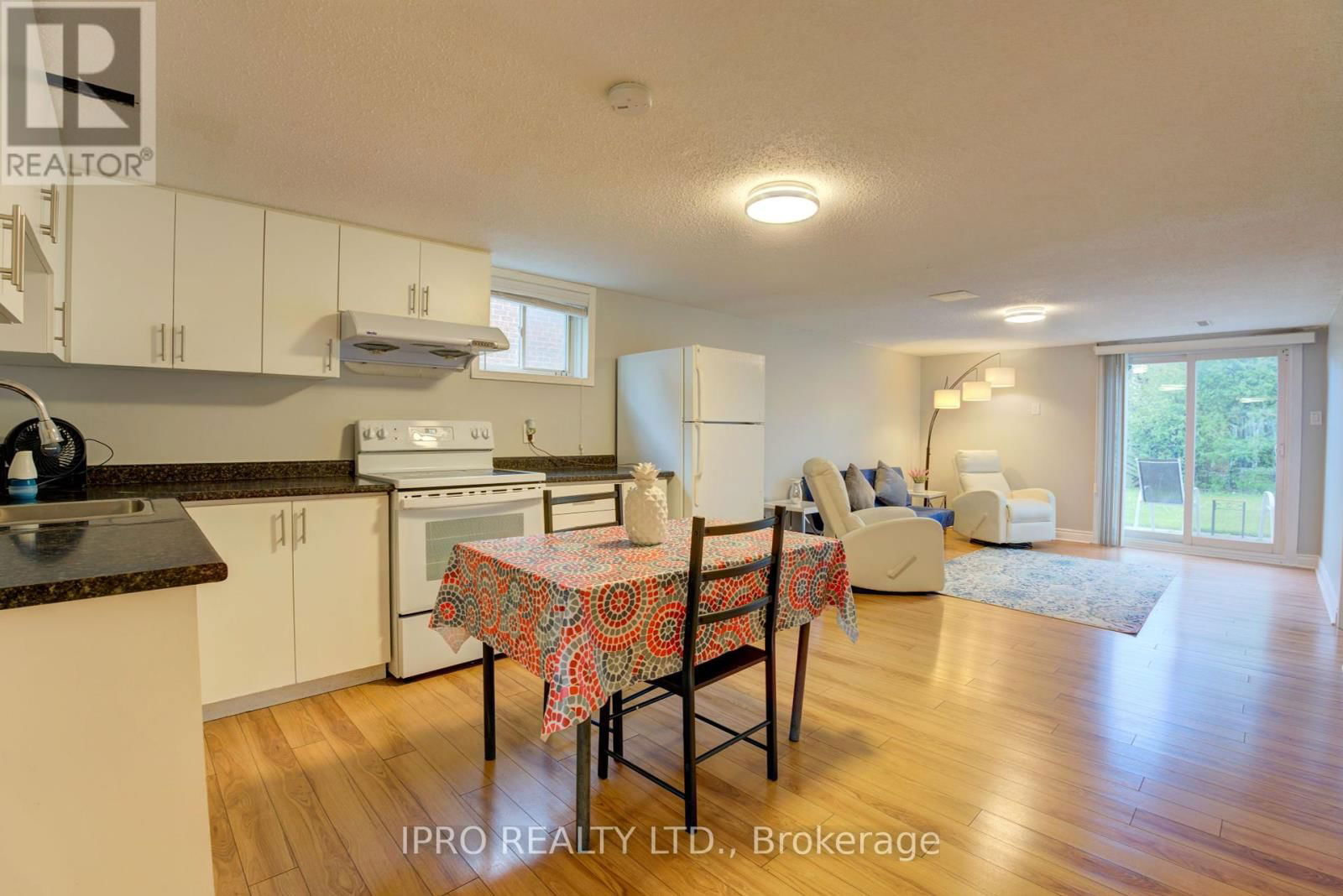 208 MEADOWS BOULEVARD Image 22