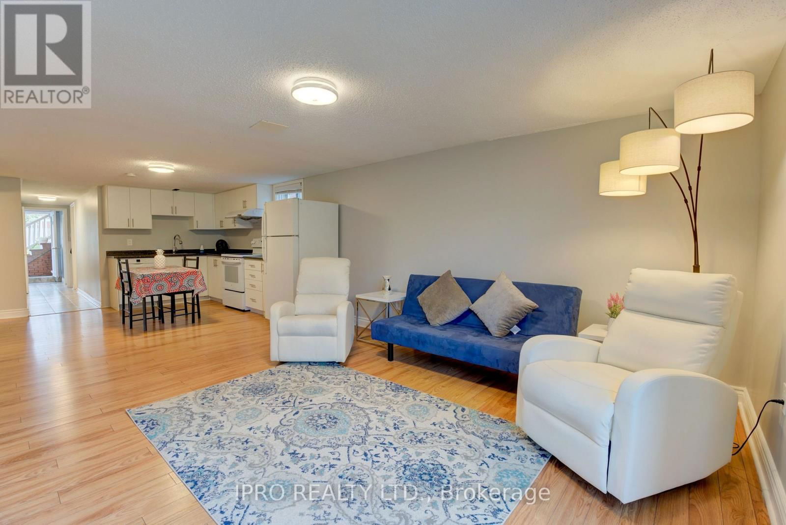 208 MEADOWS BOULEVARD Image 25