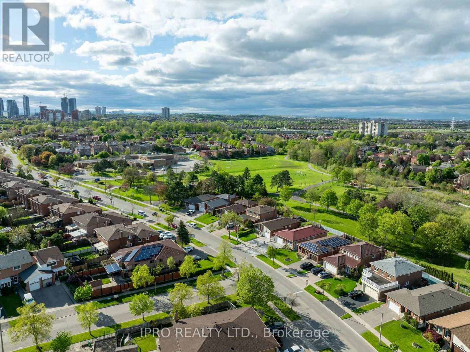 208 MEADOWS BOULEVARD Image 4