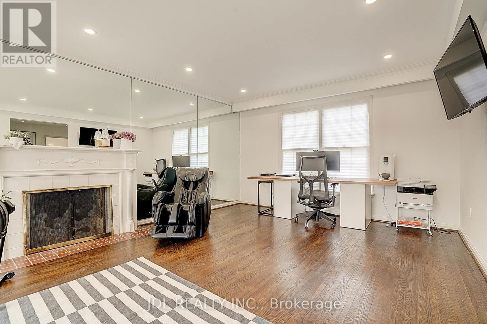 312 DALEWOOD DRIVE Image 14
