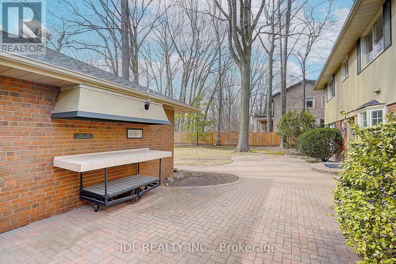 312 DALEWOOD DRIVE Image 40