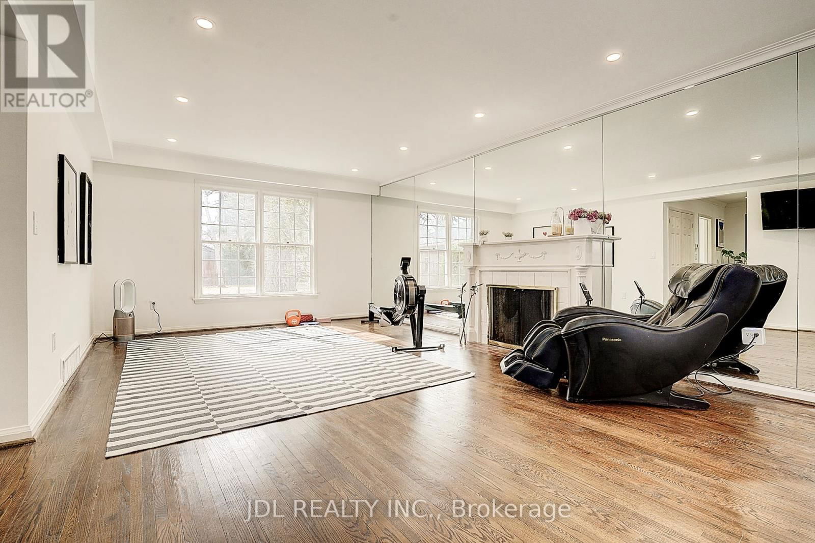 312 DALEWOOD DRIVE Image 9