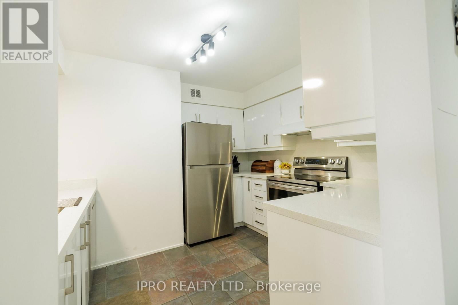 408 - 50 EGLINTON AVENUE WEST Image 9