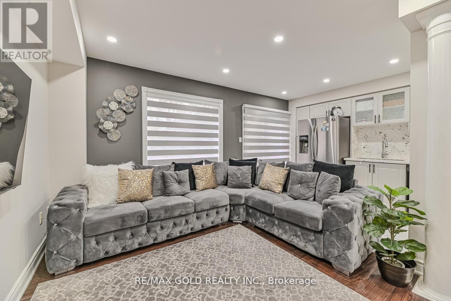 9 FAIRLAWN BOULEVARD Image 11