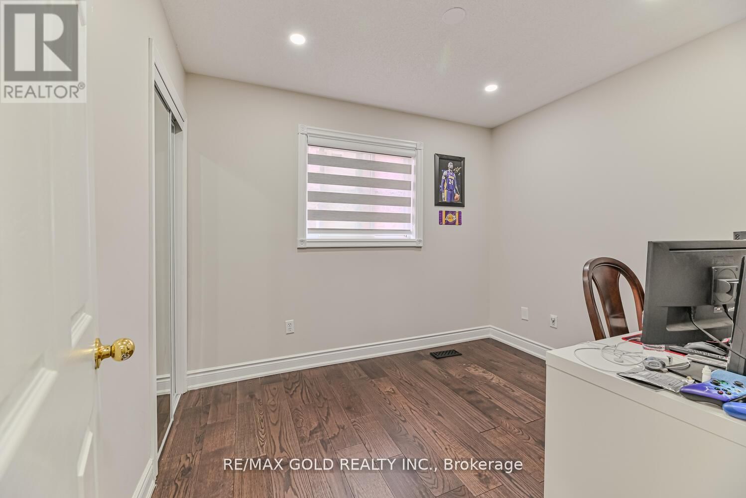 9 FAIRLAWN BOULEVARD Image 25