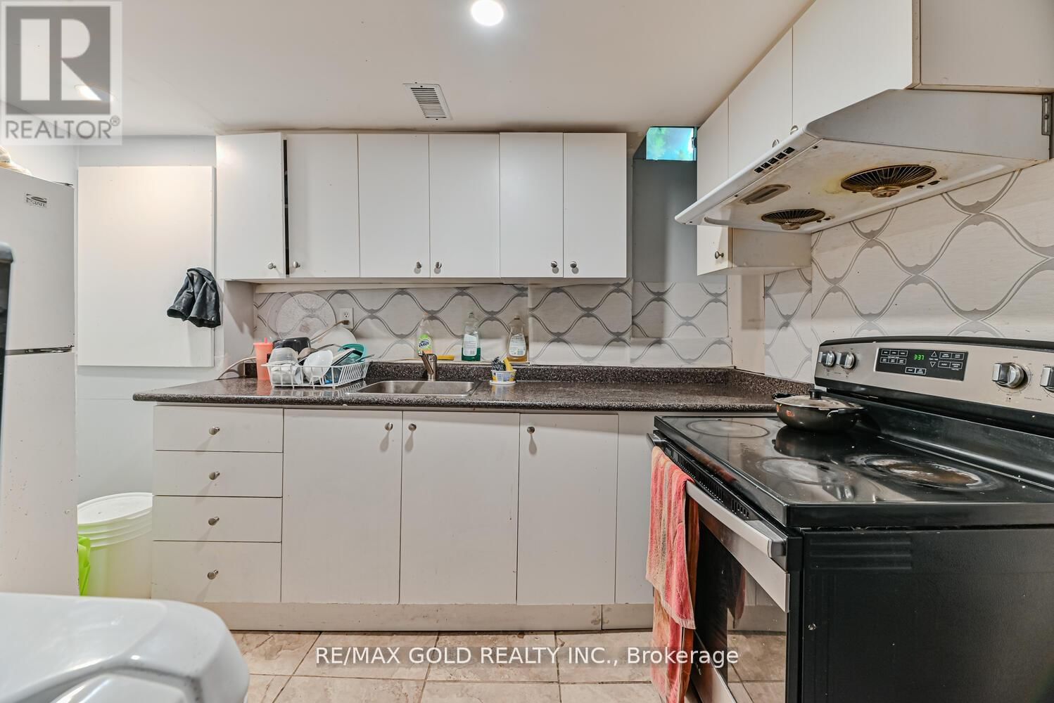 9 FAIRLAWN BOULEVARD Image 27