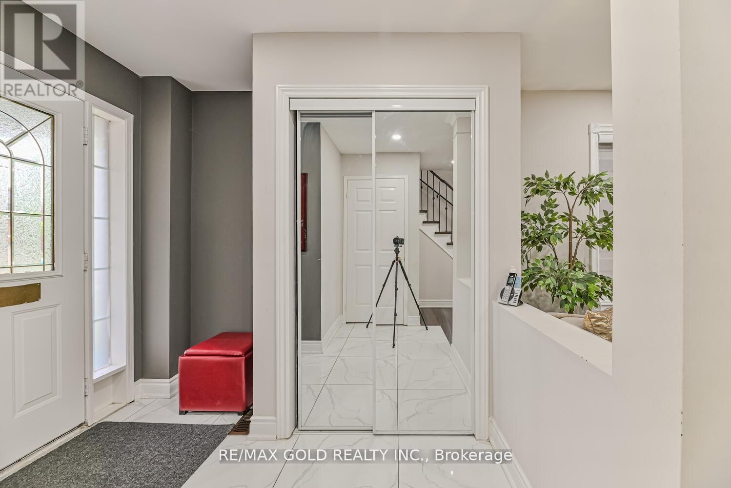 9 FAIRLAWN BOULEVARD Image 6