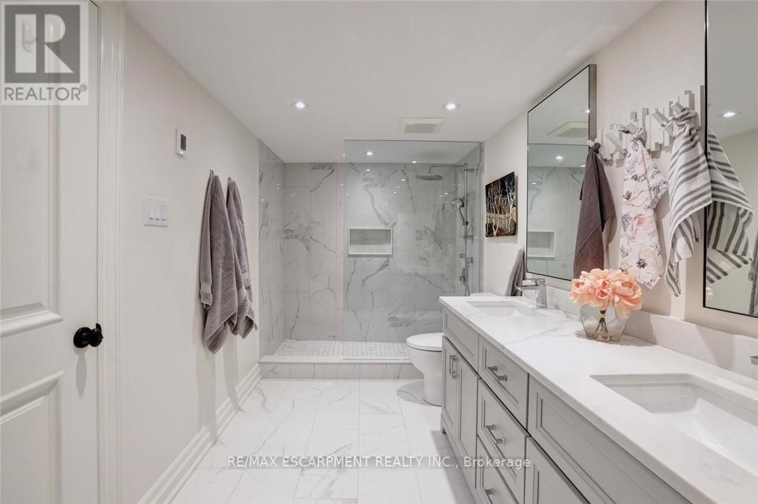 803 - 2210 LAKESHORE ROAD NORTH Image 31