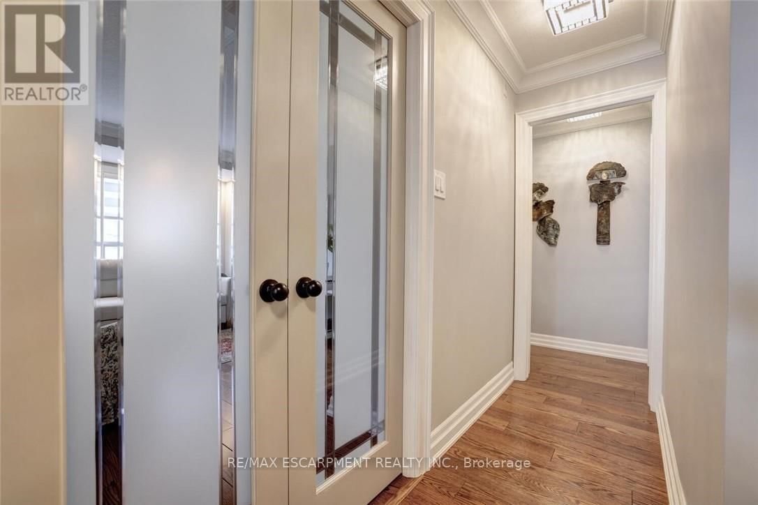 803 - 2210 LAKESHORE ROAD NORTH Image 33