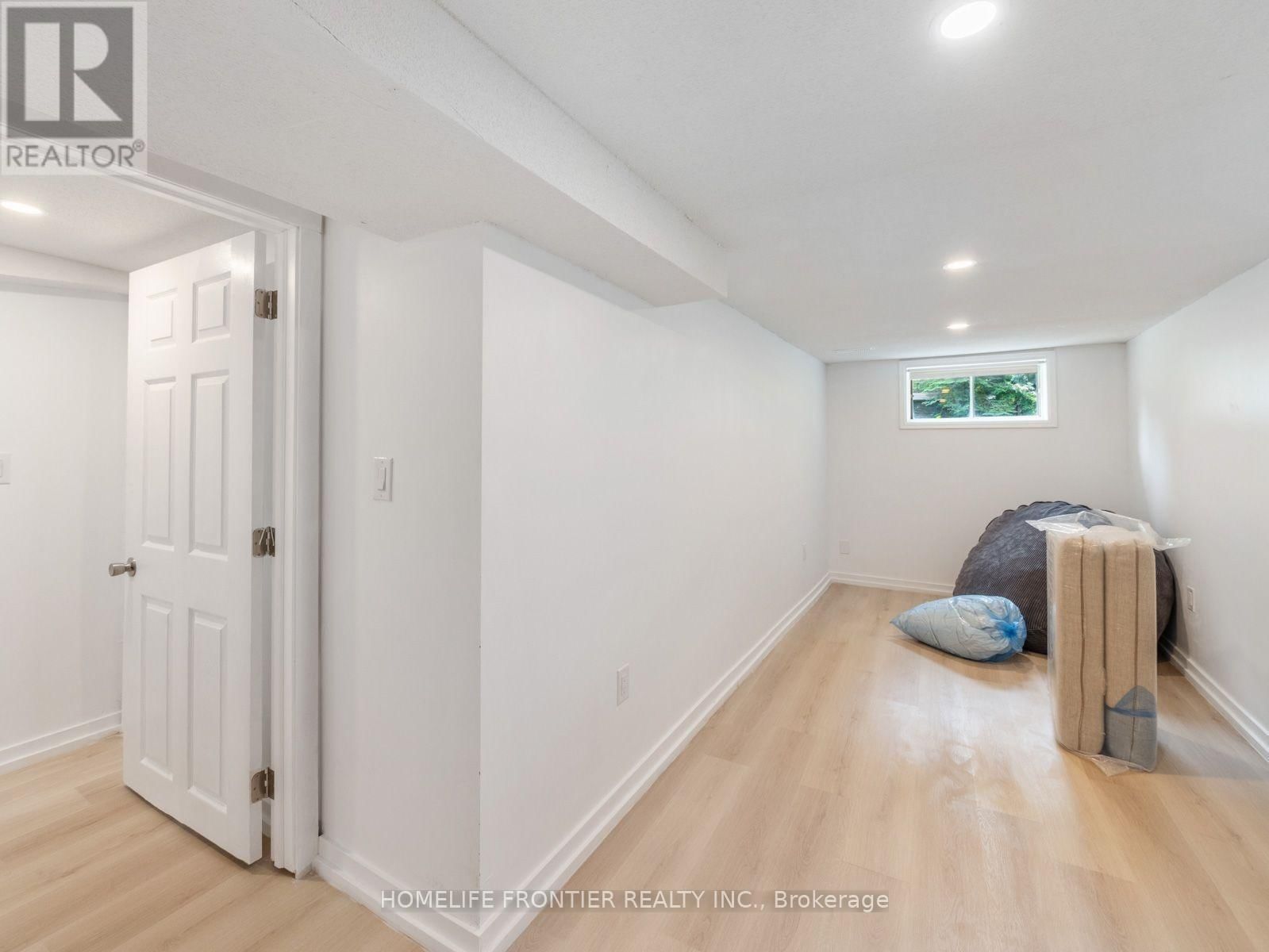 Lower - 12 GIBSON AVENUE Image 12