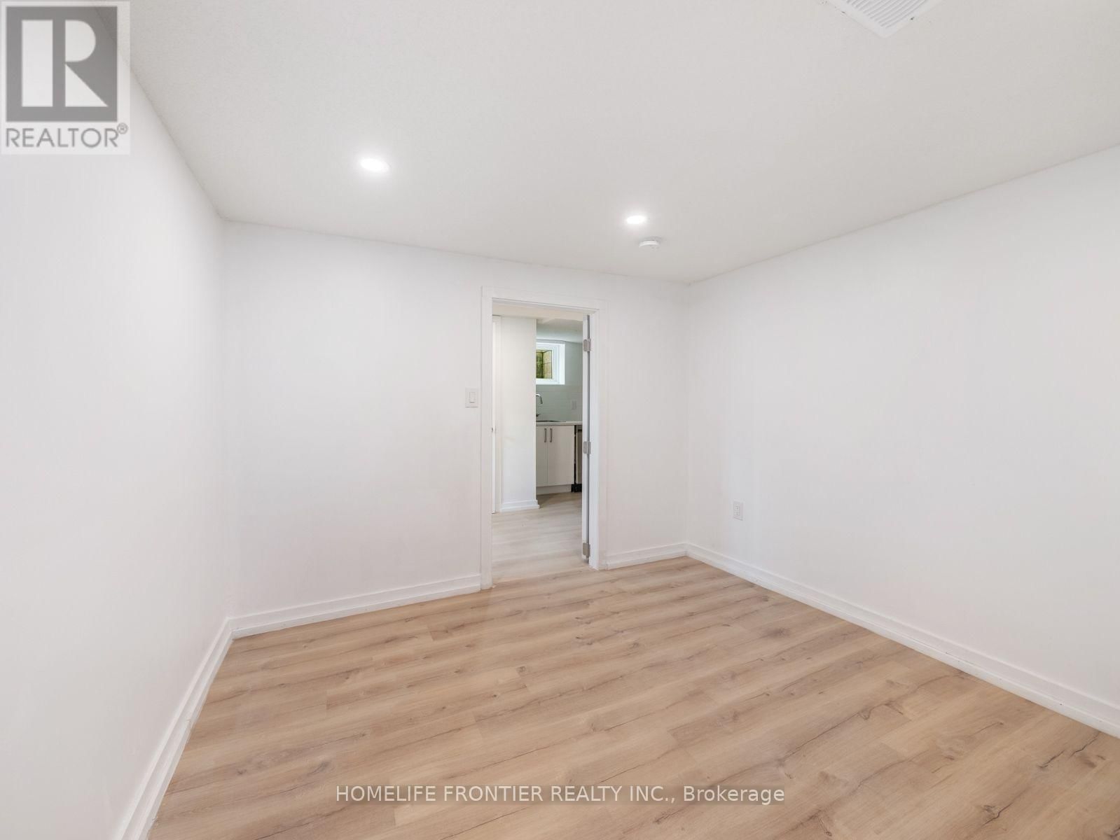 Lower - 12 GIBSON AVENUE Image 15
