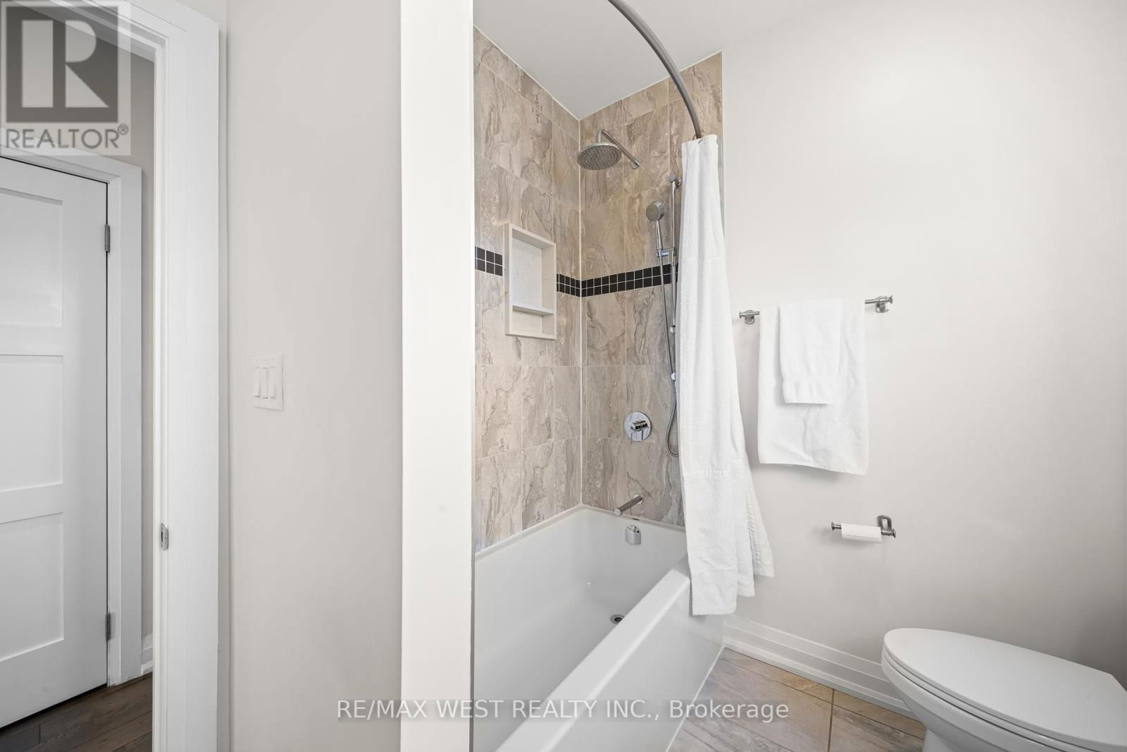 714 WILLARD AVENUE Image 17