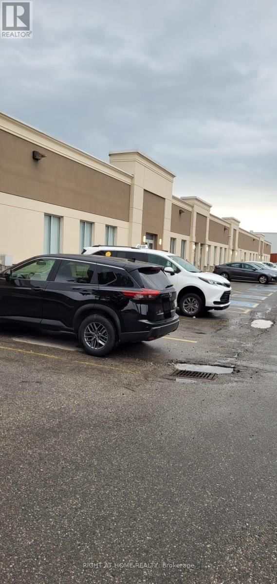 2 - 300 SUPERTEST ROAD Image 11