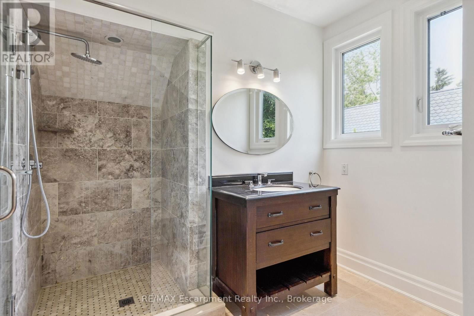 212 POPLAR DRIVE Image 28