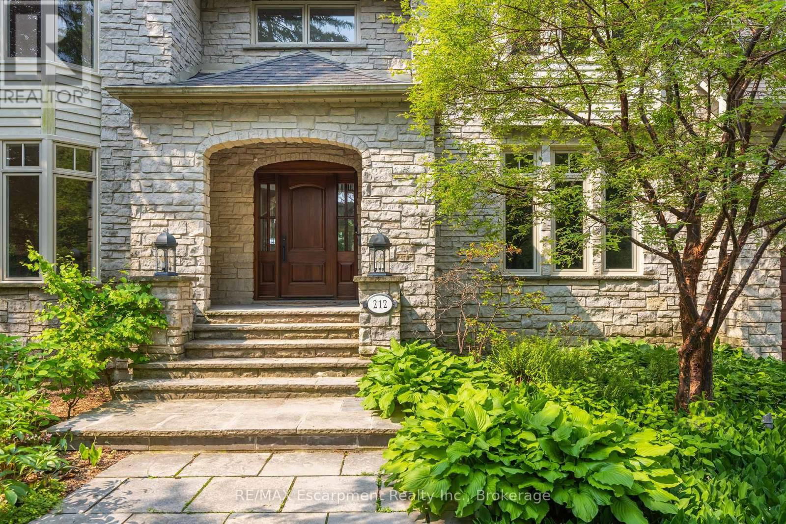 212 POPLAR DRIVE Image 3