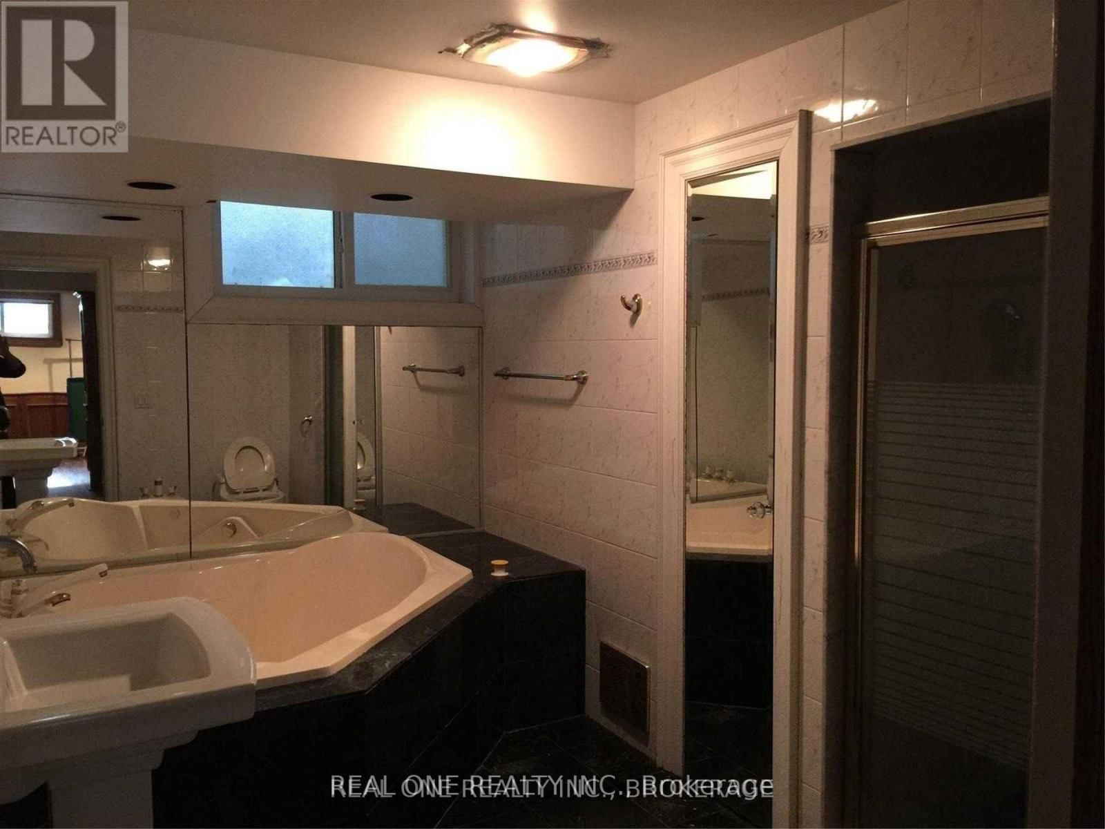 2 Bedrooms - 3501 KINGBIRD COURT Image 17