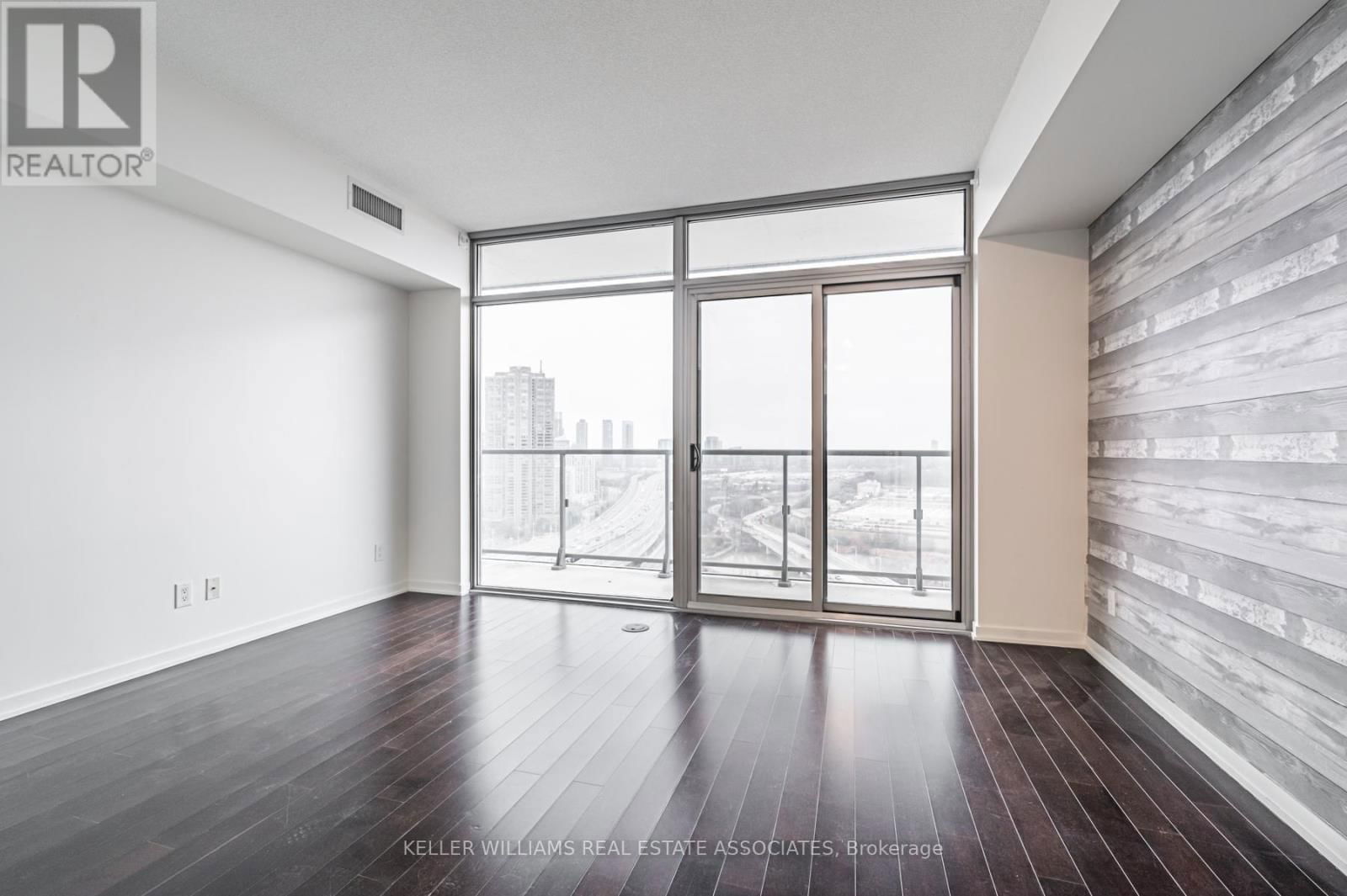 2206 - 105 THE QUEENSWAY Image 18
