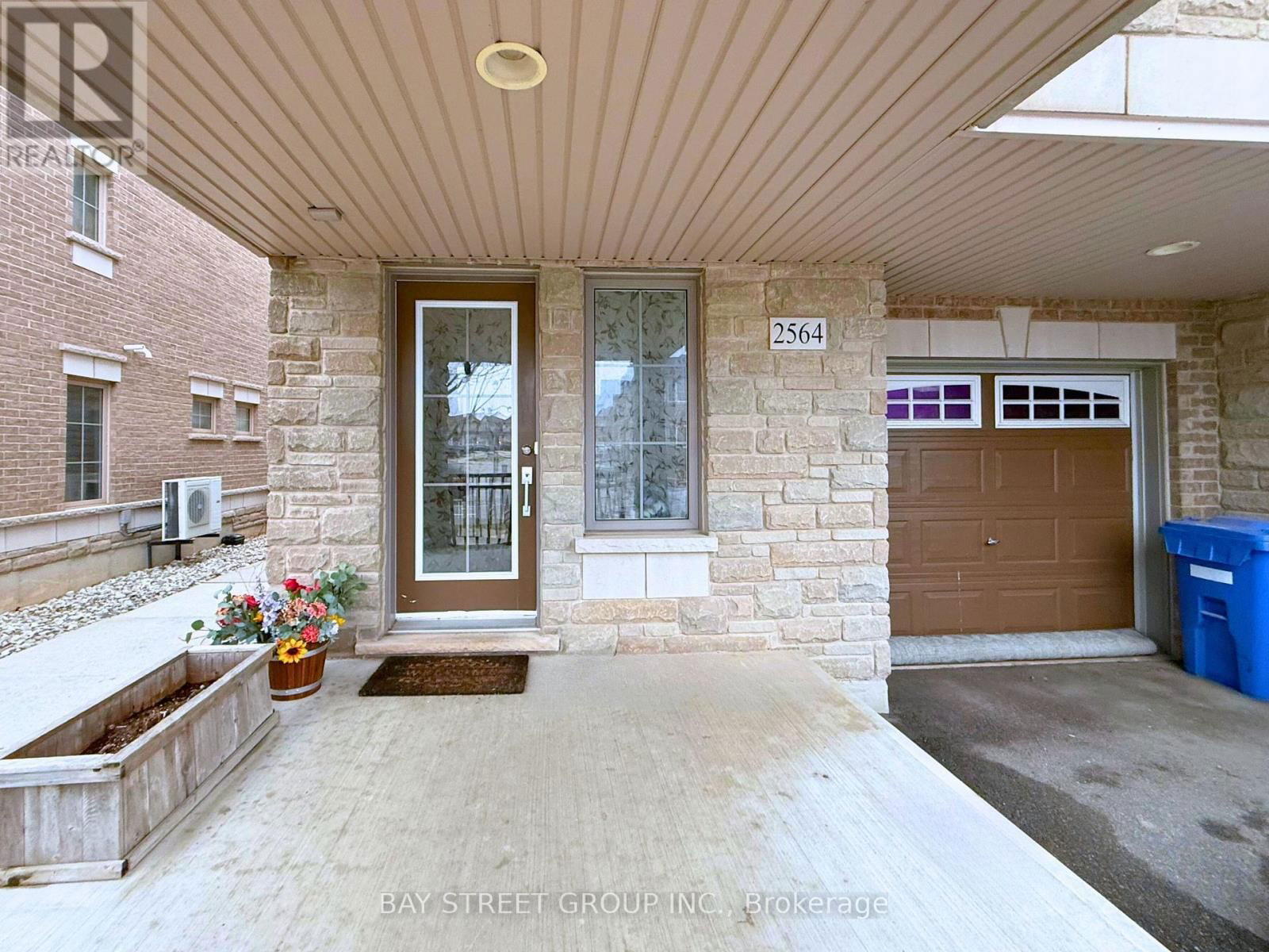 2564 GRAND OAK TRAIL Image 2